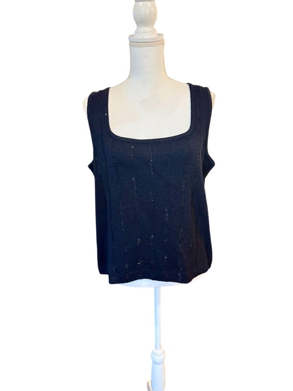 St. John Black Knit Beaded Tank Top Large Sleeveless Scoop Neck, Large